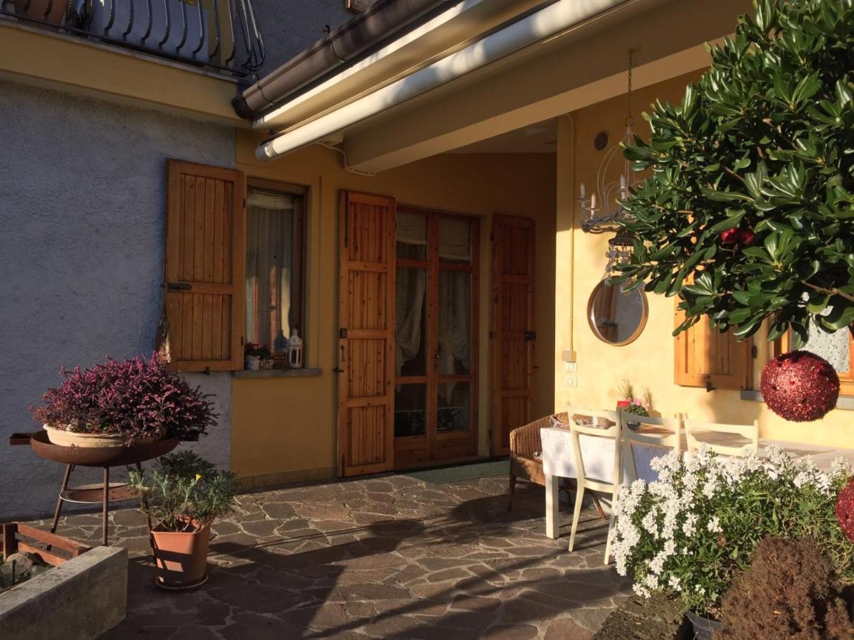 B & B Da Giusy Corte Franca Exterior foto